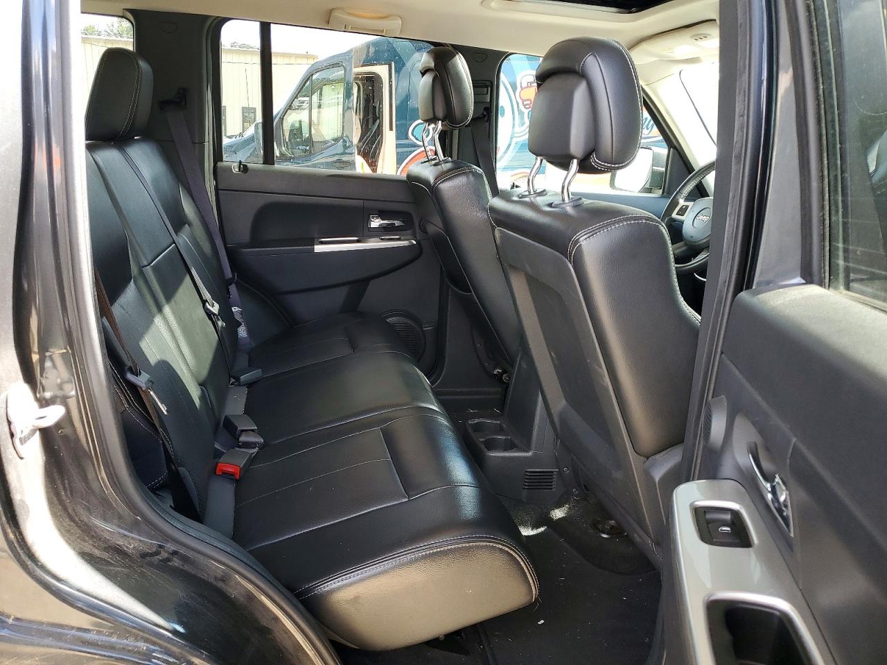 2010 Jeep Liberty VIN 1J4PP5GK3AW140891 photo 10