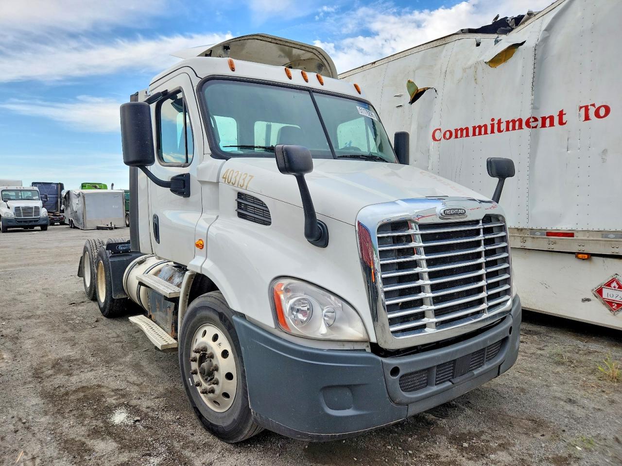 2019 FREIGHTLINER All other VIN 3AKJGBDV5KSKD0208 photo 1