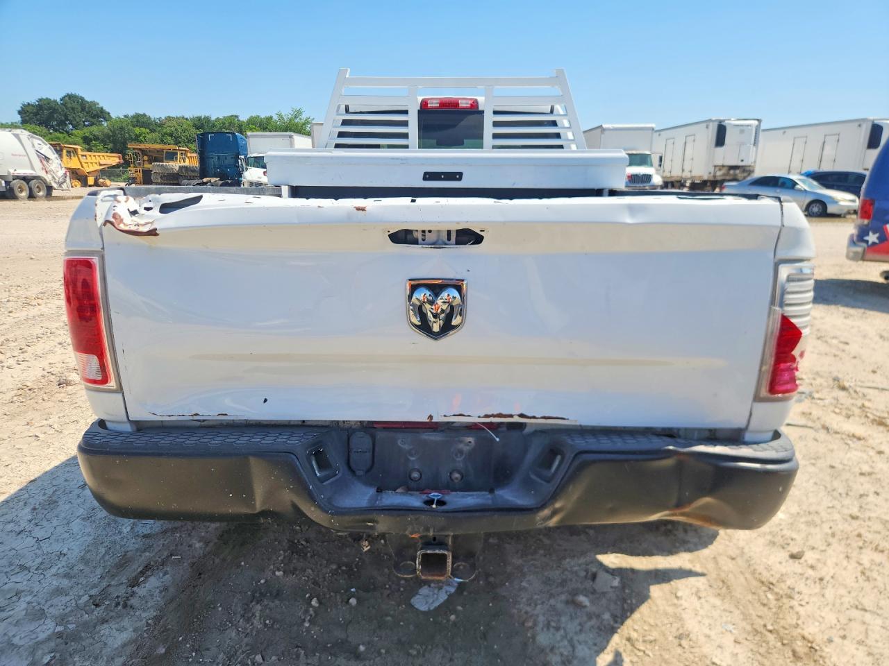 2014 Ram 3500 VIN 3C63RRGJ6EG255820 photo 6