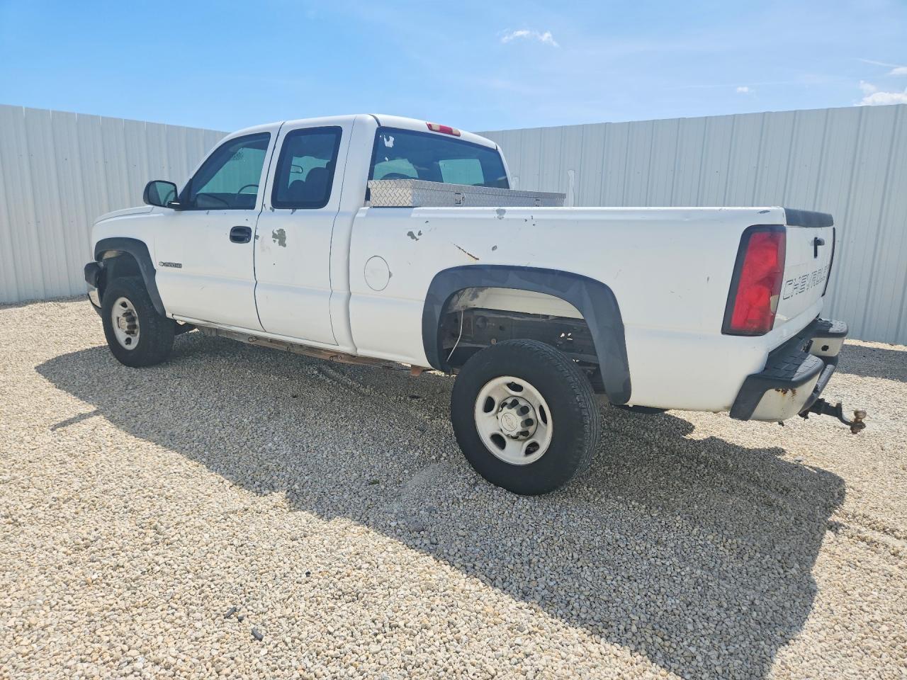 2007 Chevrolet All models VIN 1GCHC29U27E165640 photo 2