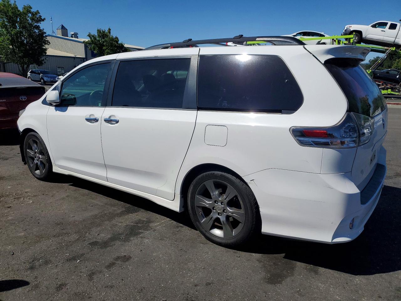 2013 Toyota Sienna VIN 5TDXK3DC8DS398348 photo 2
