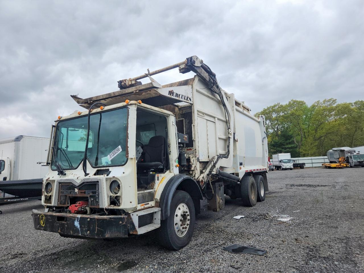 2018 MACK All other VIN 1M2AV04C1JM017888 photo 2