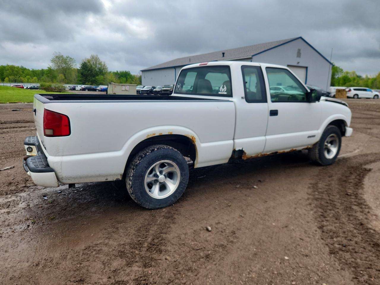 1998 CHEV S10 VIN 1GCCS1949WK267539 photo 3