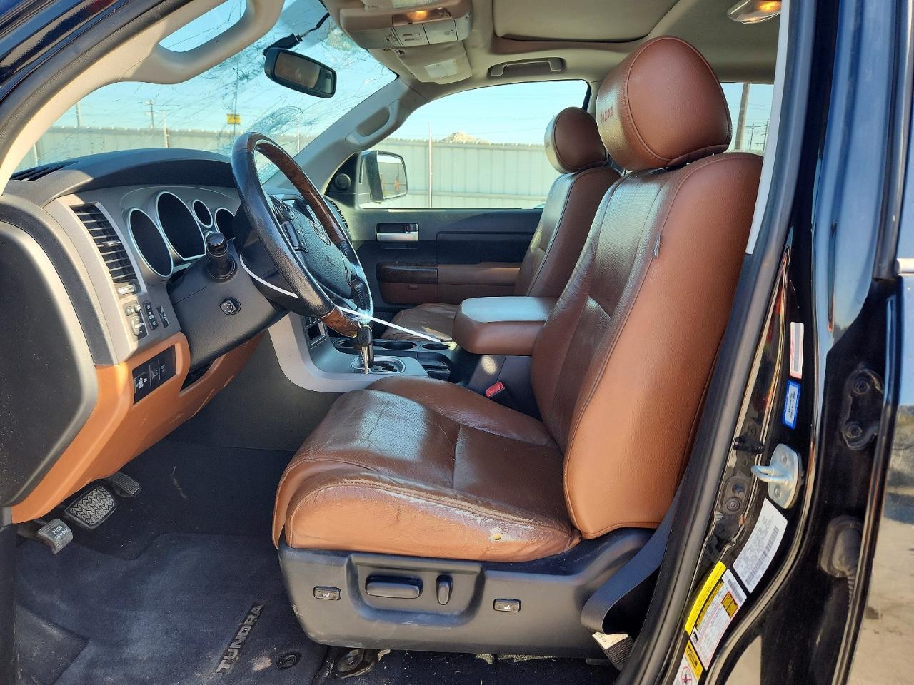 2012 Toyota Tundra VIN 5TFHW5F17CX253617 photo 7