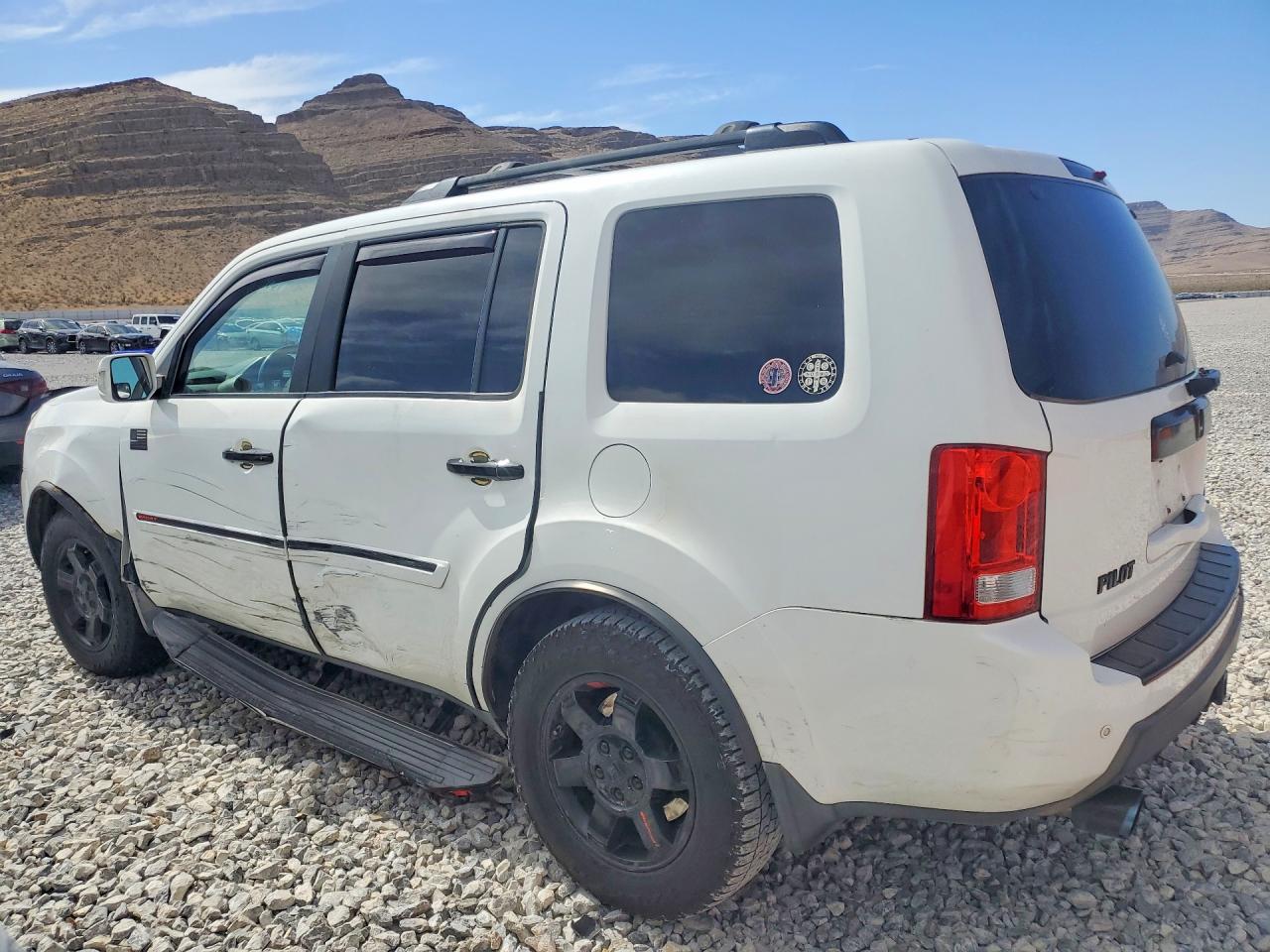 2010 Honda Pilot VIN 5FNYF4H97AB030692 photo 2