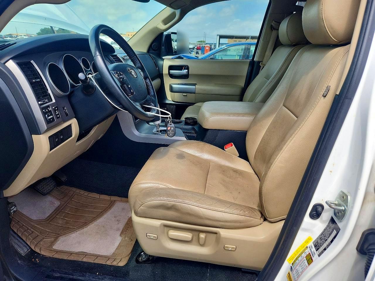 2012 Toyota Sequoia VIN 5TDKY5G12CS040921 photo 7