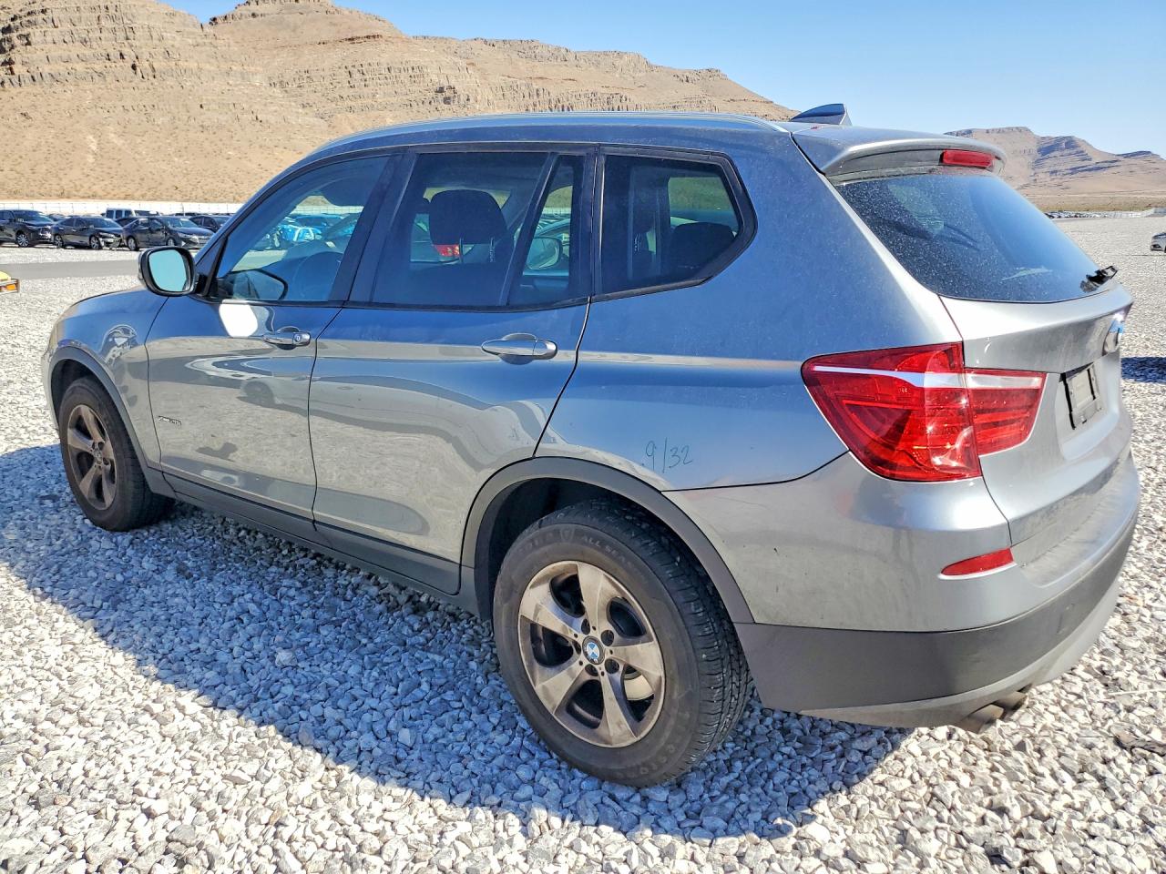 2012 BMW X3 VIN 5UXWX5C54CL717948 photo 2