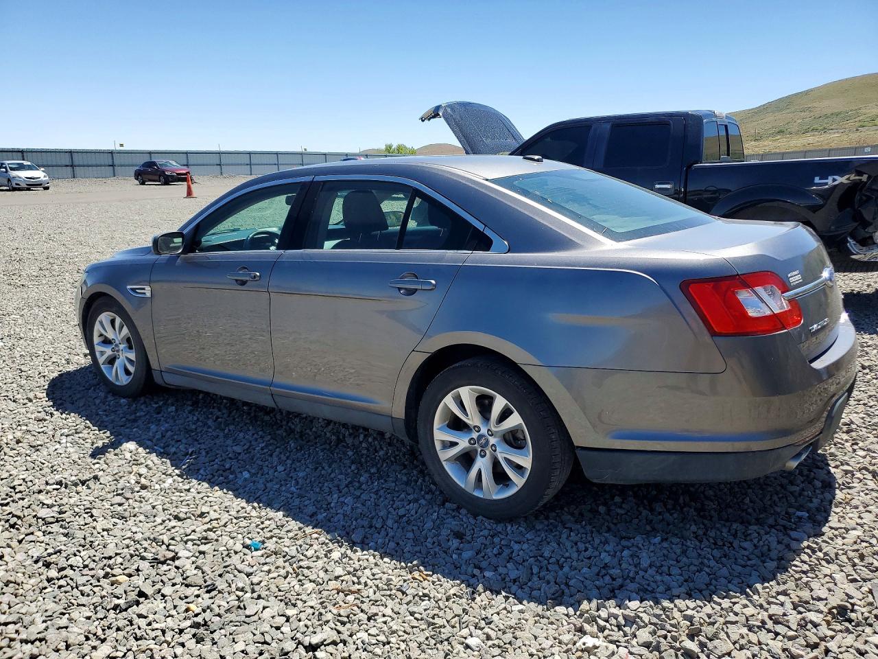 2011 Ford Taurus VIN 1FAHP2EW7BG160075 photo 2