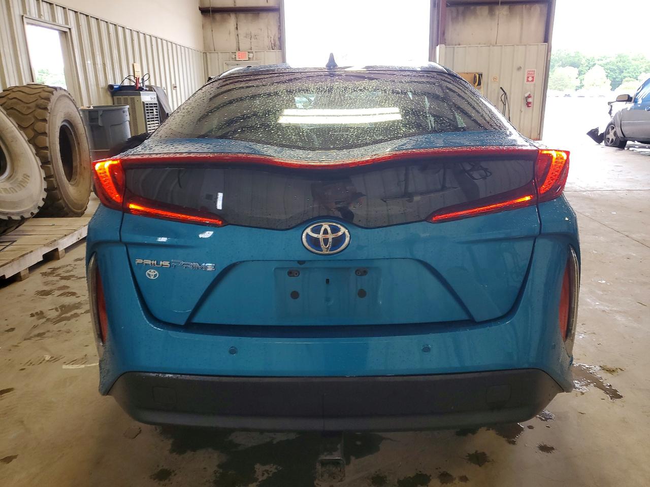 2018 Toyota Prius VIN JTDKARFP7J3074076 photo 6