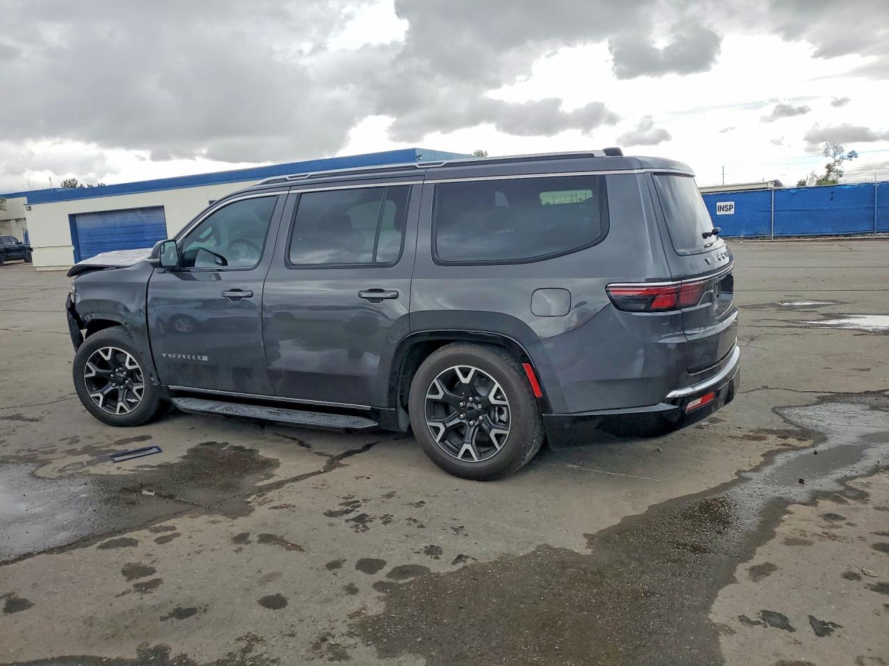 2025 Jeep Wagoneer VIN 1C4SJVDP0SS505957 photo 2