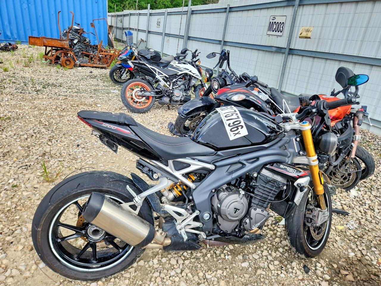 2022 TRIUMPH Speedtripl VIN SMTP01ST0NTAZ5309 photo 1