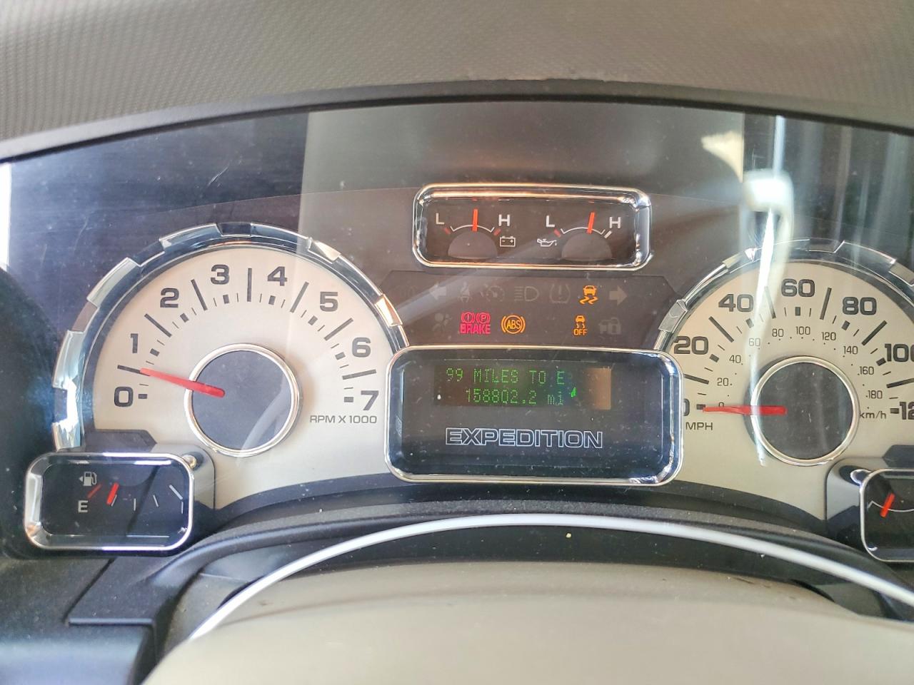 2012 Ford Expedition VIN 1FMJU1H54CEF26813 photo 9