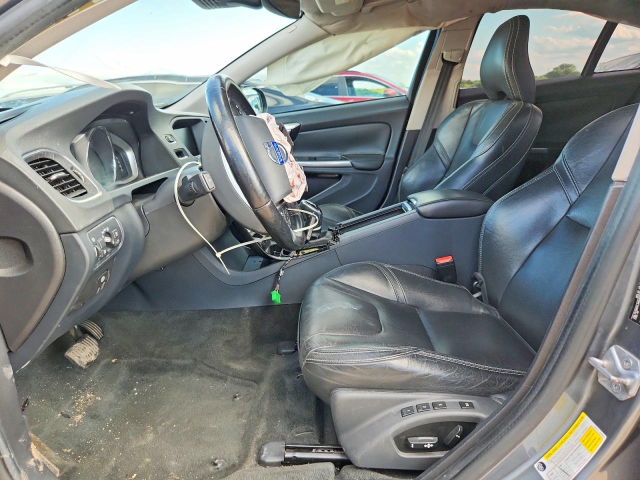 2017 Volv S60 VIN YV126MFL3H2426159 photo 7