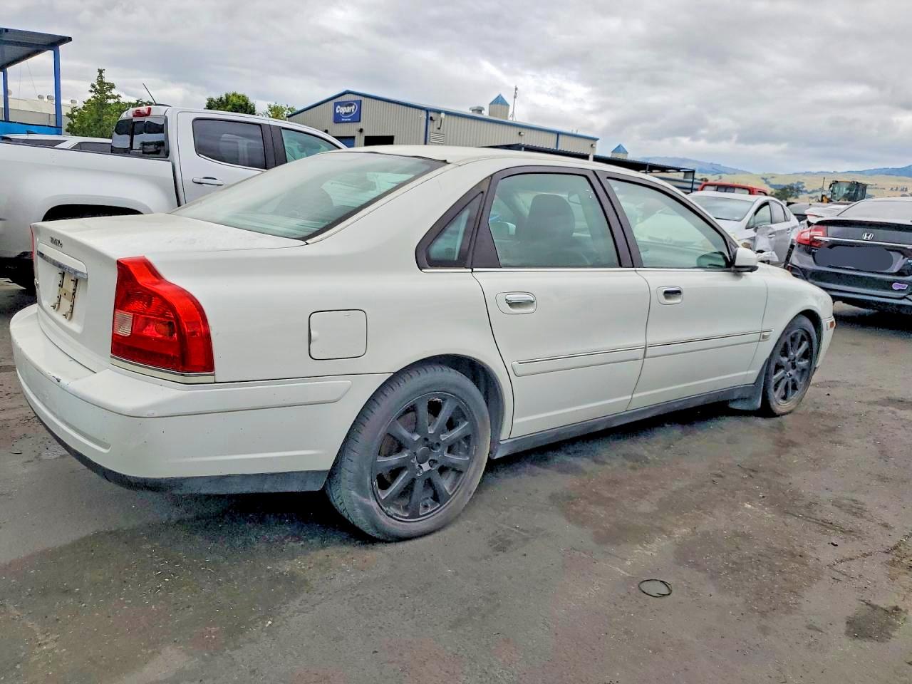 2004 Volvo S80 VIN YV1TS59HX41381914 photo 3