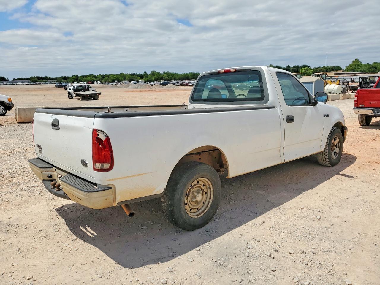 2000 Ford F150 VIN 1FTZF1723YNB76381 photo 3