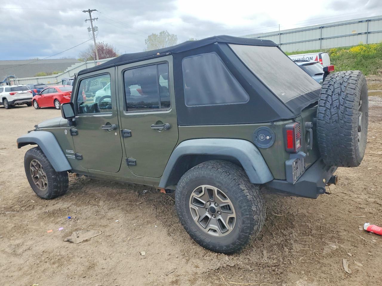 2015 Jeep Wrangler / VIN 1C4BJWDG7FL703134 photo 2