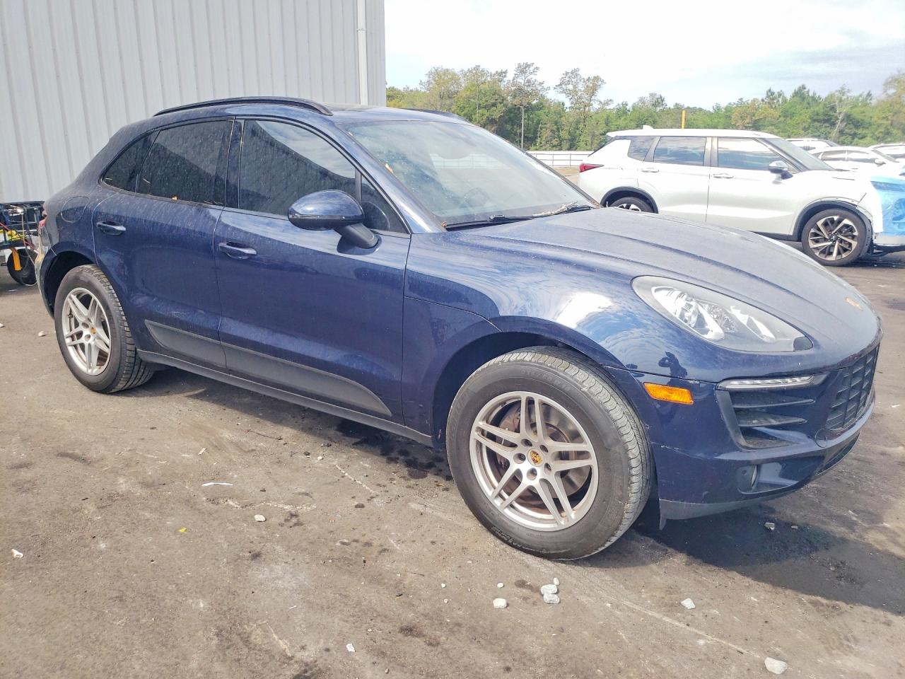 2017 PORSCHE Macan VIN WP1AA2A5XHLB06679 photo 4