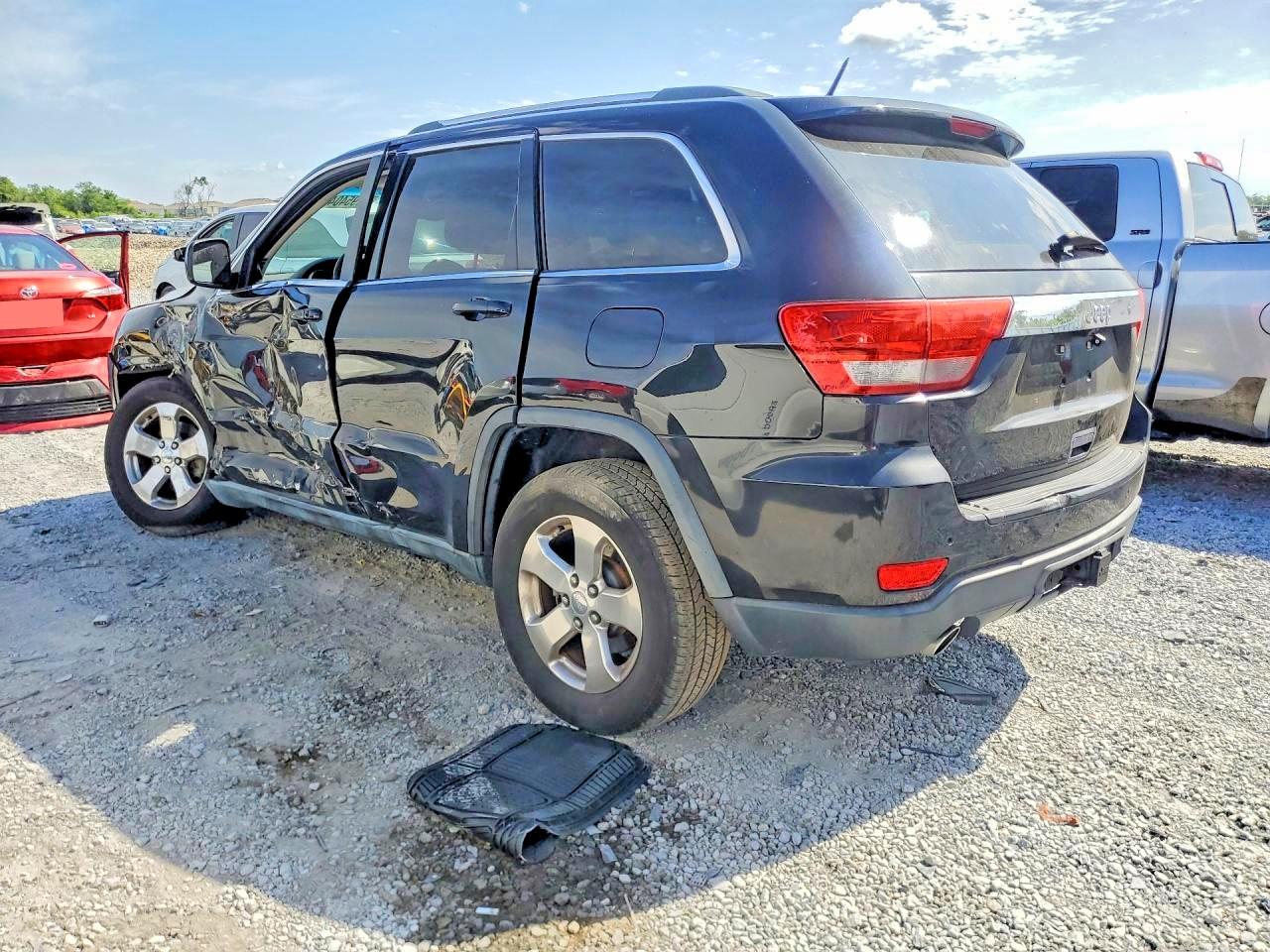 2011 Jeep Cherokee VIN 1J4RS4GT0BC513799 photo 2