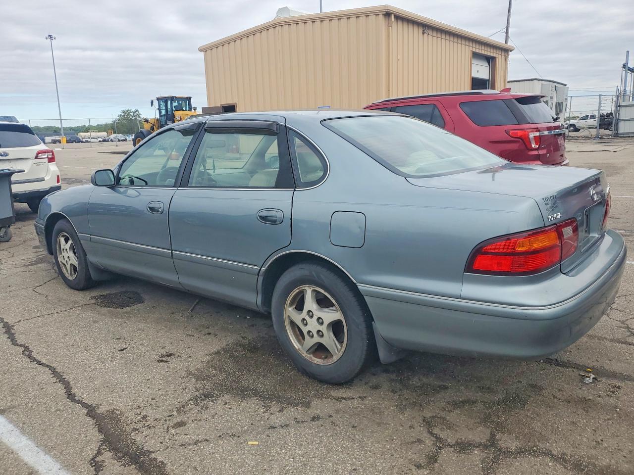 1999 Toyota Avalon VIN 4T1BF18B3XU322312 photo 2