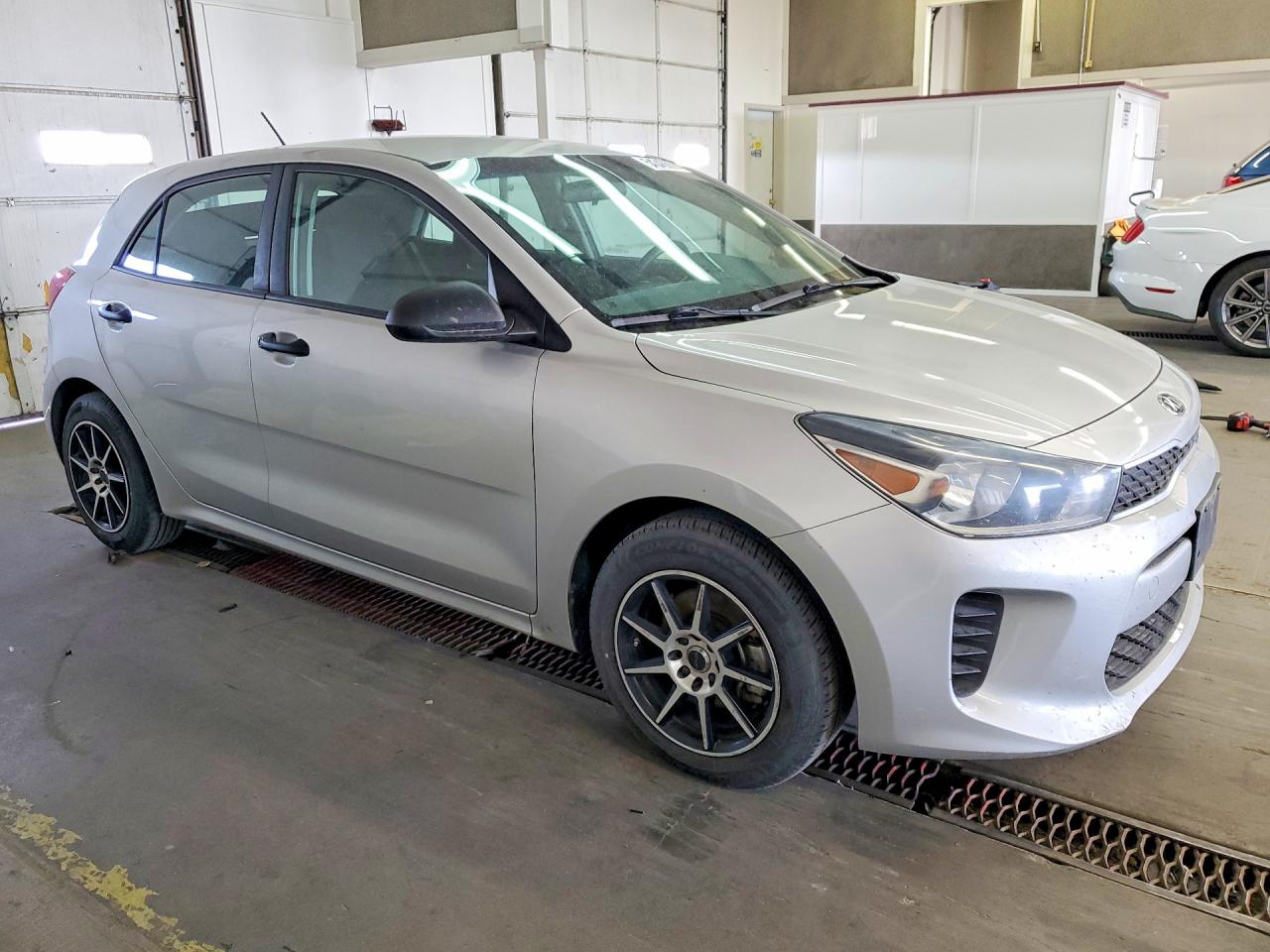 2018 KIA Rio VIN 3KPA25AB8JE057499 photo 4