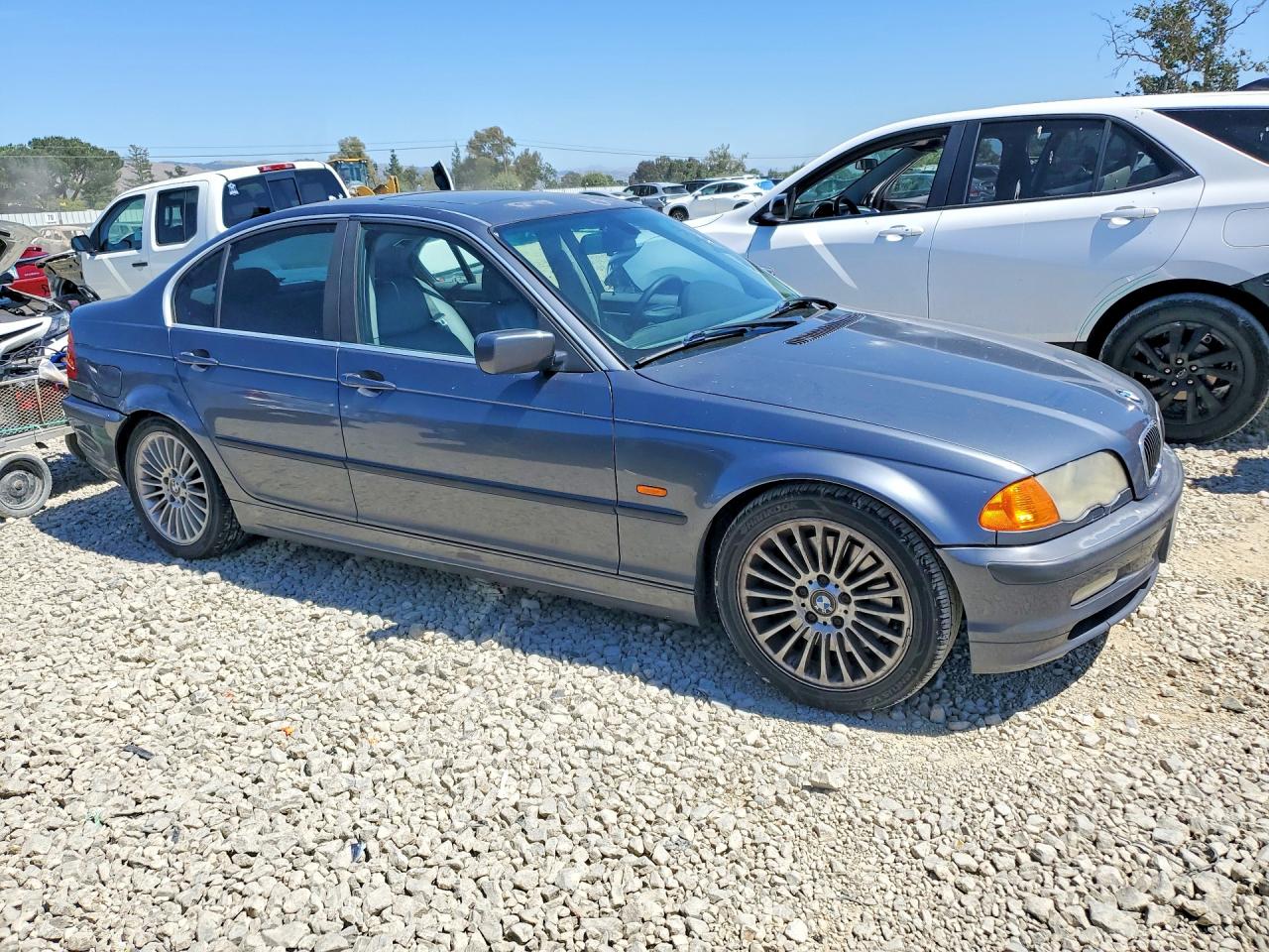 2001 BMW 3 series VIN WBAAV534X1FK46020 photo 4