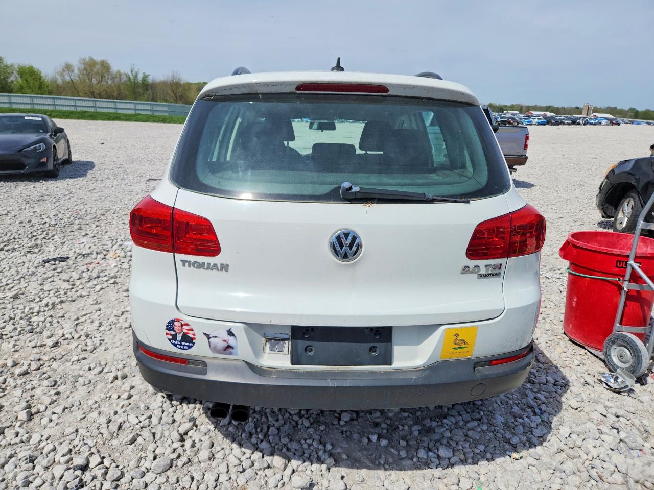 2015 Volkswagen Tiguan VIN WVGBV7AX0FW512888 photo 6