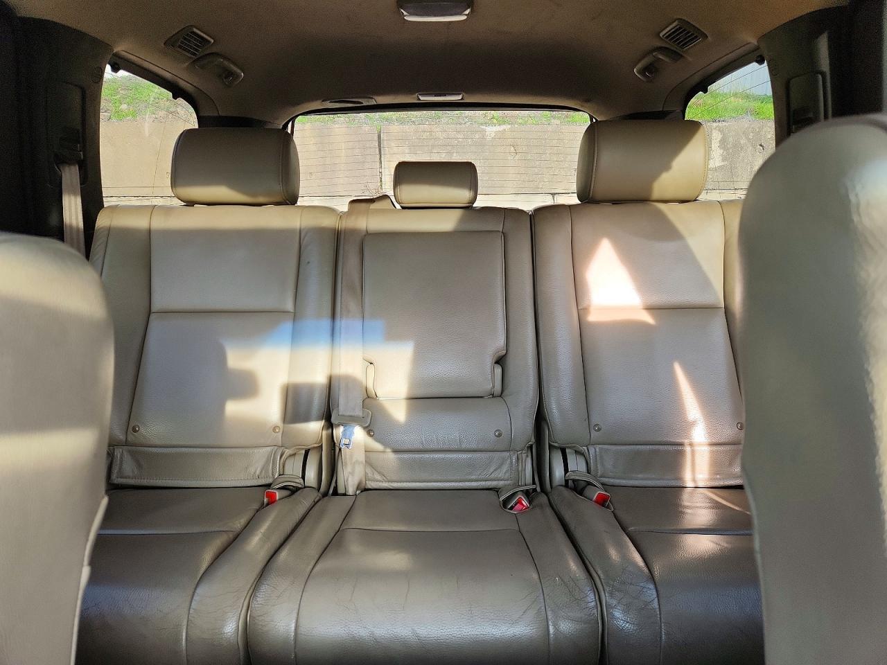 2010 Toyota Sequoia VIN 5TDJY5G14AS034434 photo 10