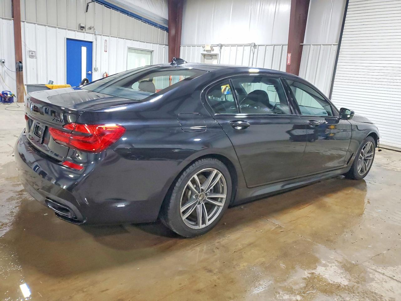 2019 BMW 7 series VIN WBA7E4C56KGV28731 photo 3