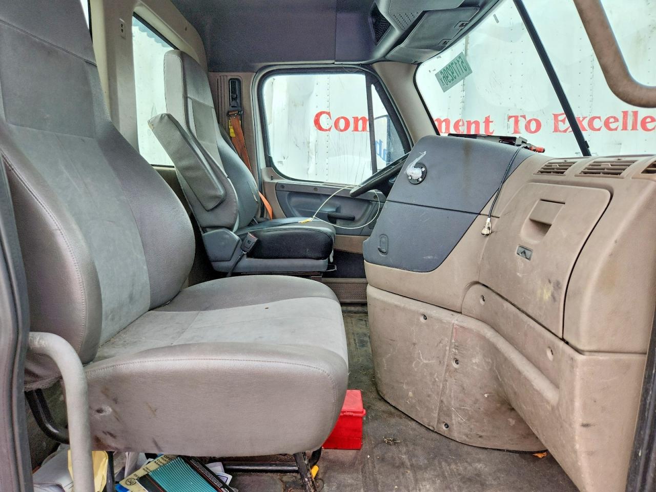 2019 FREIGHTLINER All other VIN 3AKJGBDV5KSKD0208 photo 5