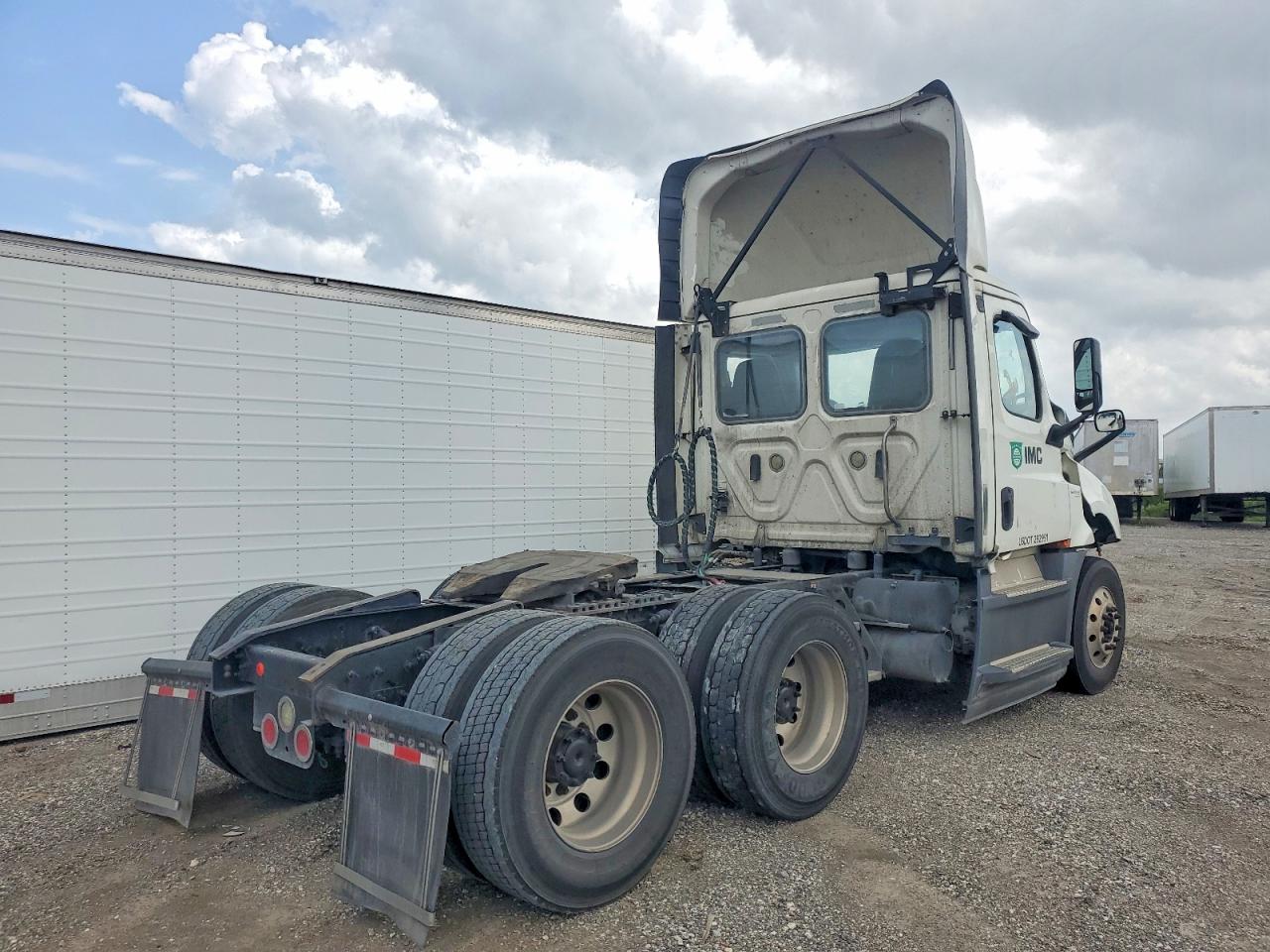 2019 FREIGHTLINER All models VIN 3AKJHLDV1KSKA4983 photo 4