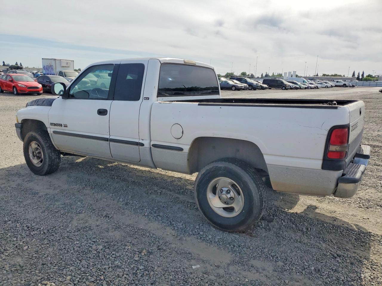 1999 Dodge Ram 1500 VIN 3B7HF13Z0XG122039 photo 2
