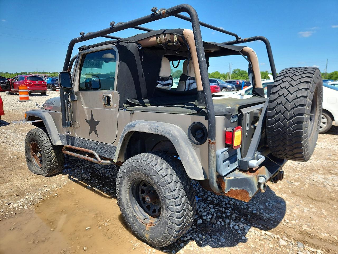 2006 Jeep Wrangler / VIN 1J4FA29196P716727 photo 2