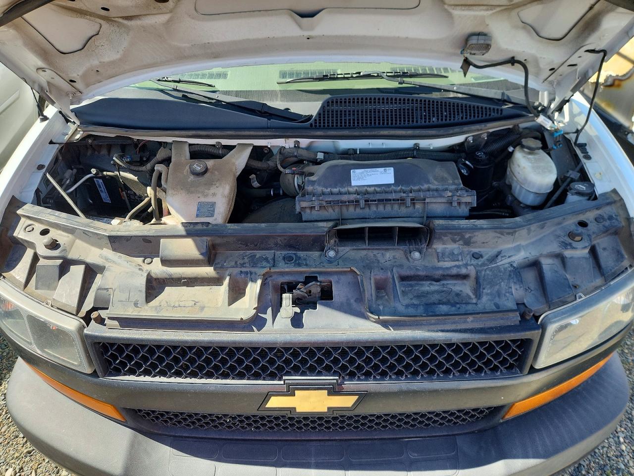 2020 CHEV Express VIN 1GCWGAFP7L1185758 photo 12