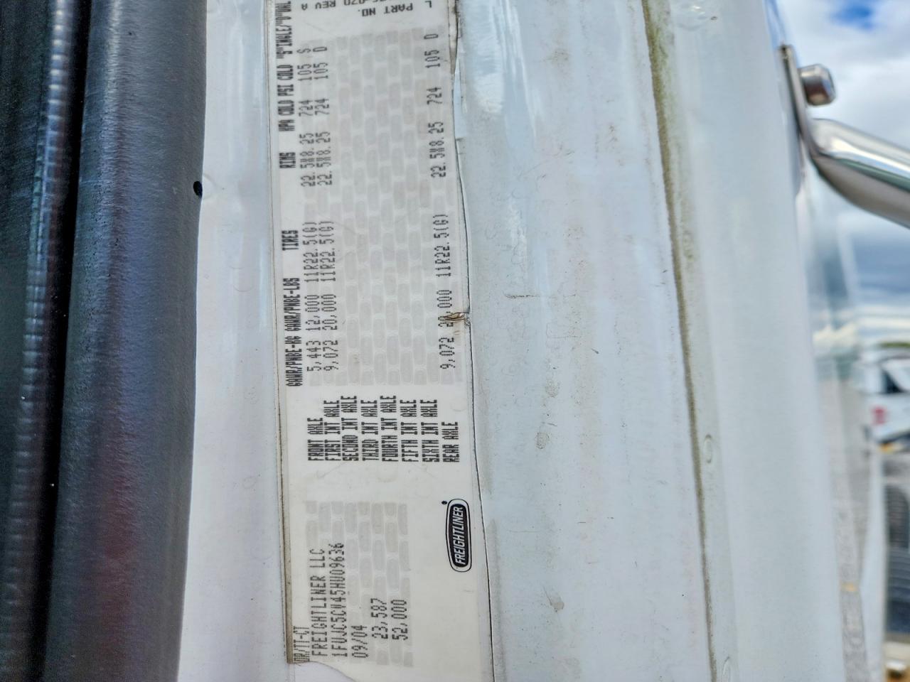 2005 FREIGHTLINER All other VIN 1FUJC5CV45HU09636 photo 10