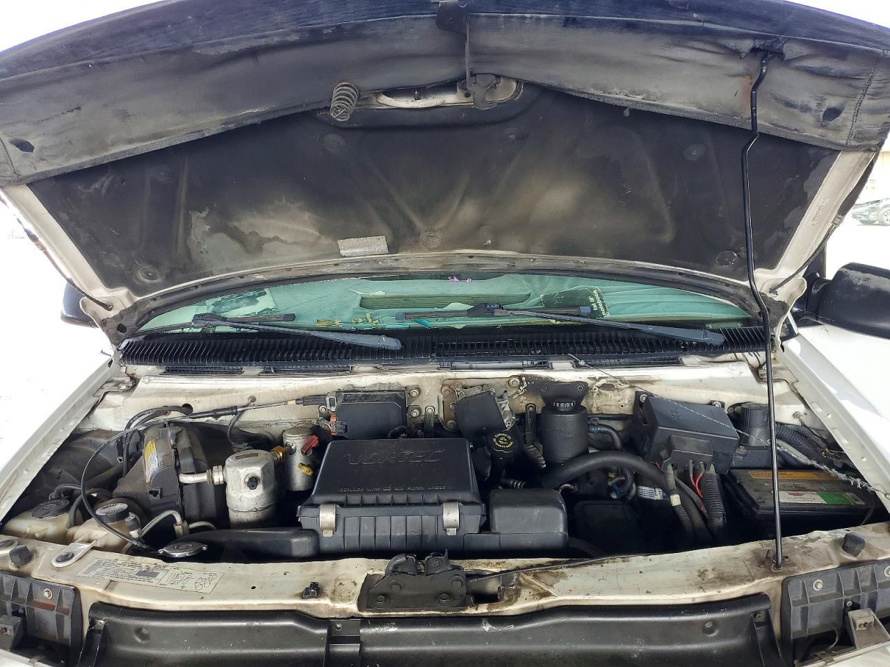 2000 CHEV Astro VIN 1GNDM19W6YB100758 photo 11