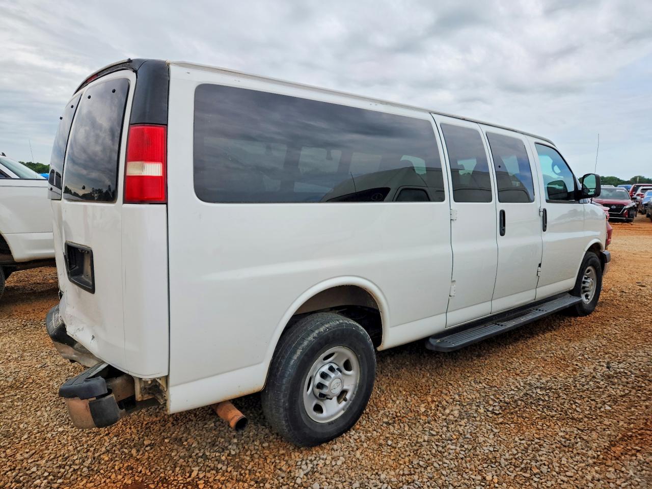 2012 Chevrolet Express VIN 1GAZG1FAXC1148740 photo 3
