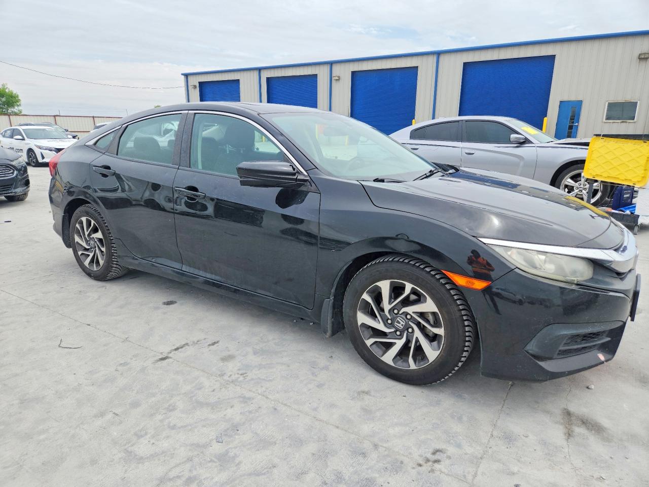 2017 Honda Civic VIN 19XFC2F71HE004644 photo 4