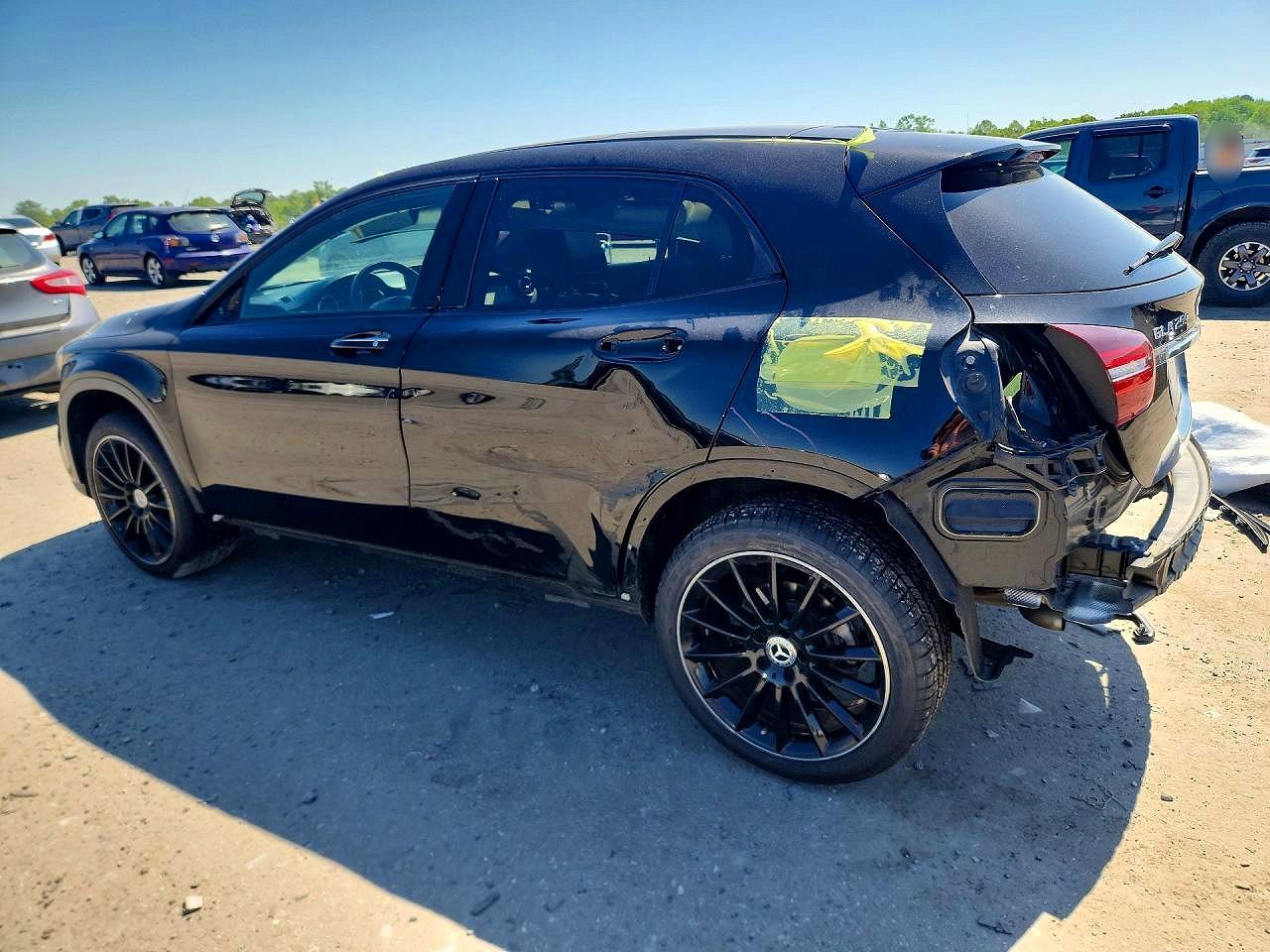 2019 MERCEDES-BENZ Gla-class VIN WDCTG4GB2KJ552985 photo 2