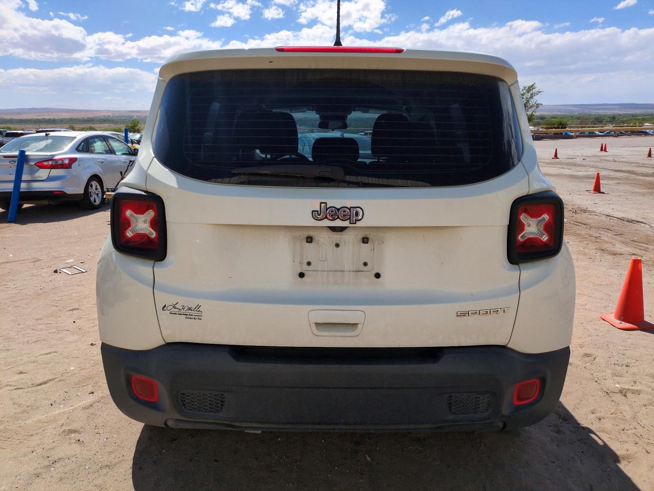 2019 Renegade VIN ZACNJAAB7KPK62035 photo 6
