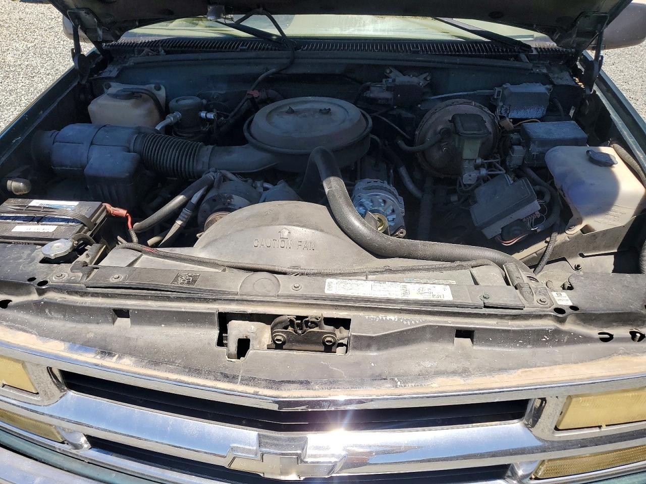 1995 CHEVROLET Suburban VIN 3GNEC16K9SG104410 photo 11