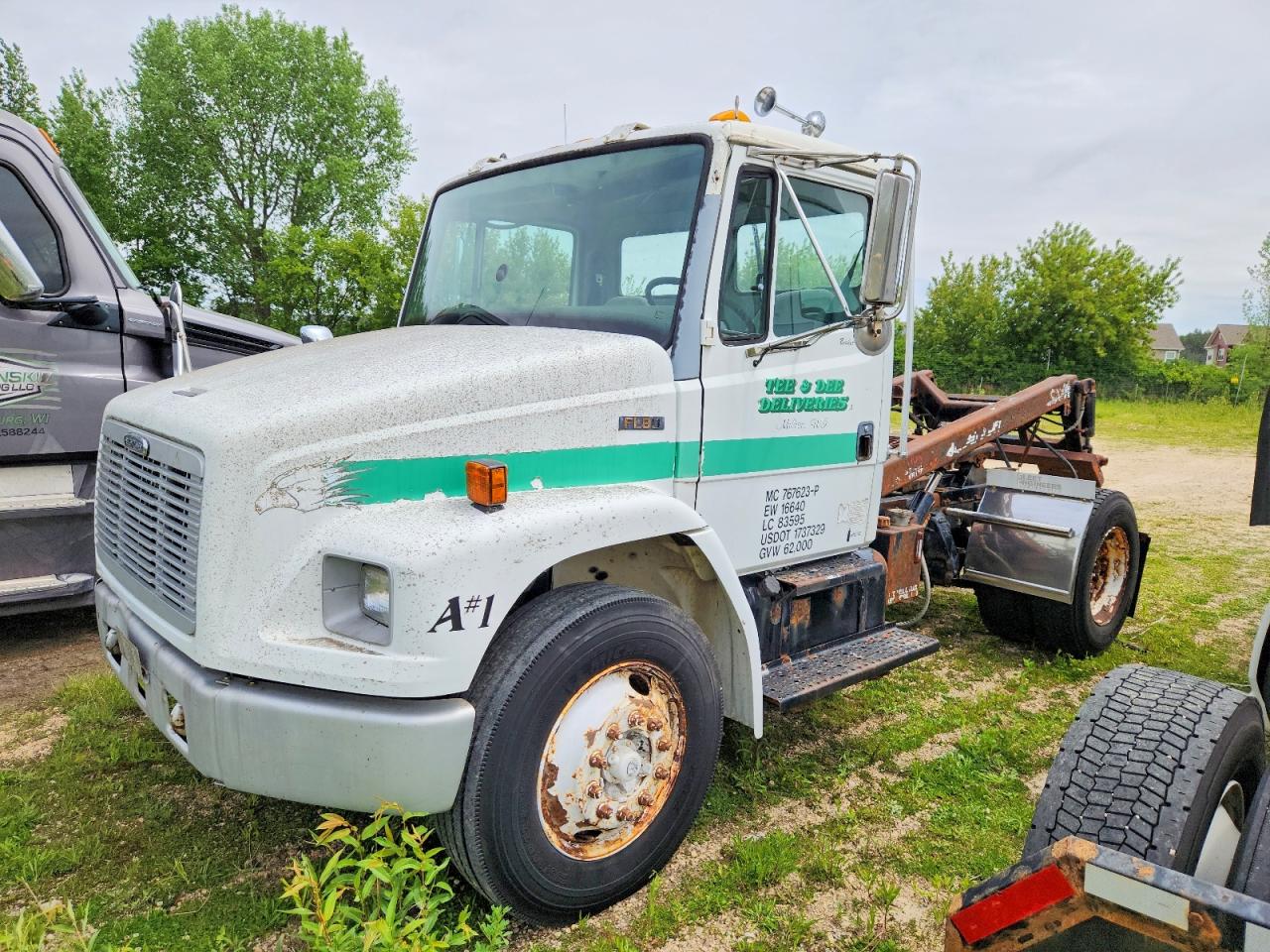 2001 FREIGHTLINER All other VIN 1FUBBXBS71HH23773 photo 2