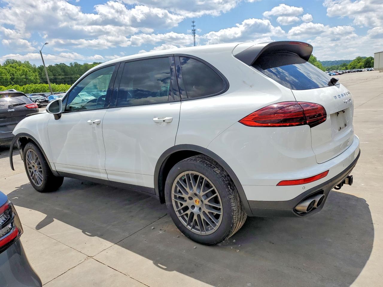 2018 Porsche Cayenne VIN WP1AB2A23JLA60847 photo 2