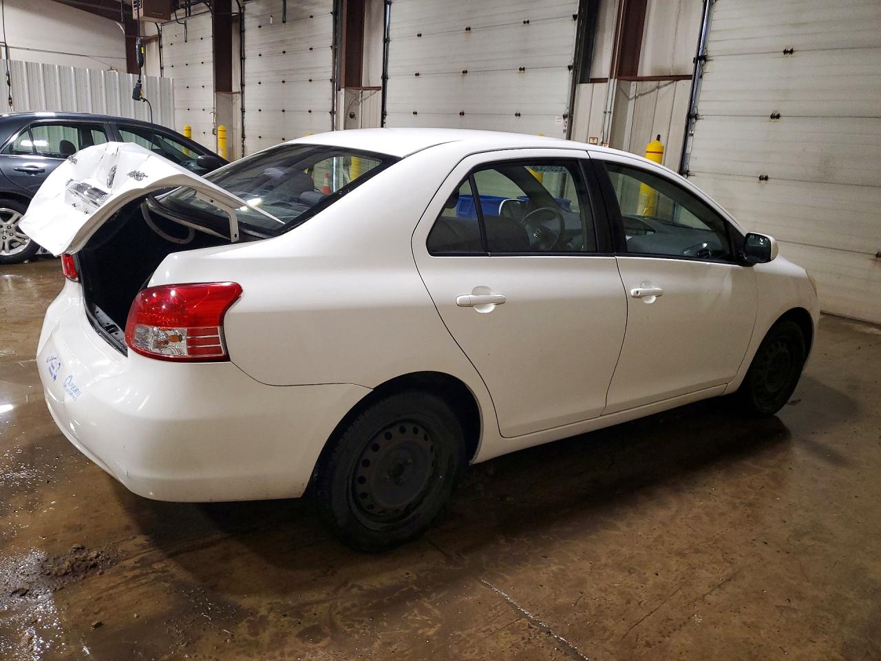 2007 TOYOTA Yaris VIN JTDBT903171114284 photo 3
