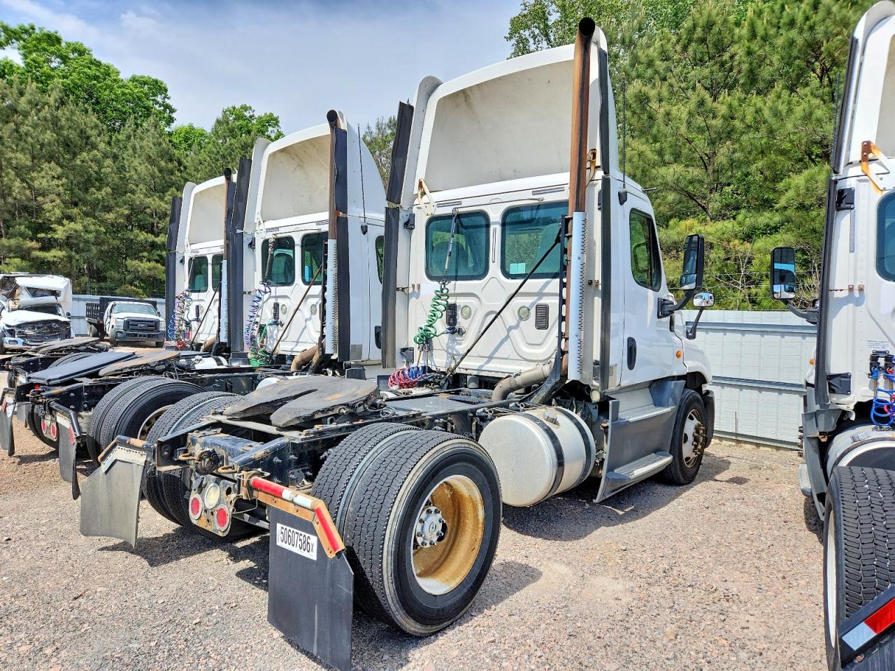 2016 FREIGHTLINER All other VIN 1FUBGEDV4GLHC5656 photo 4