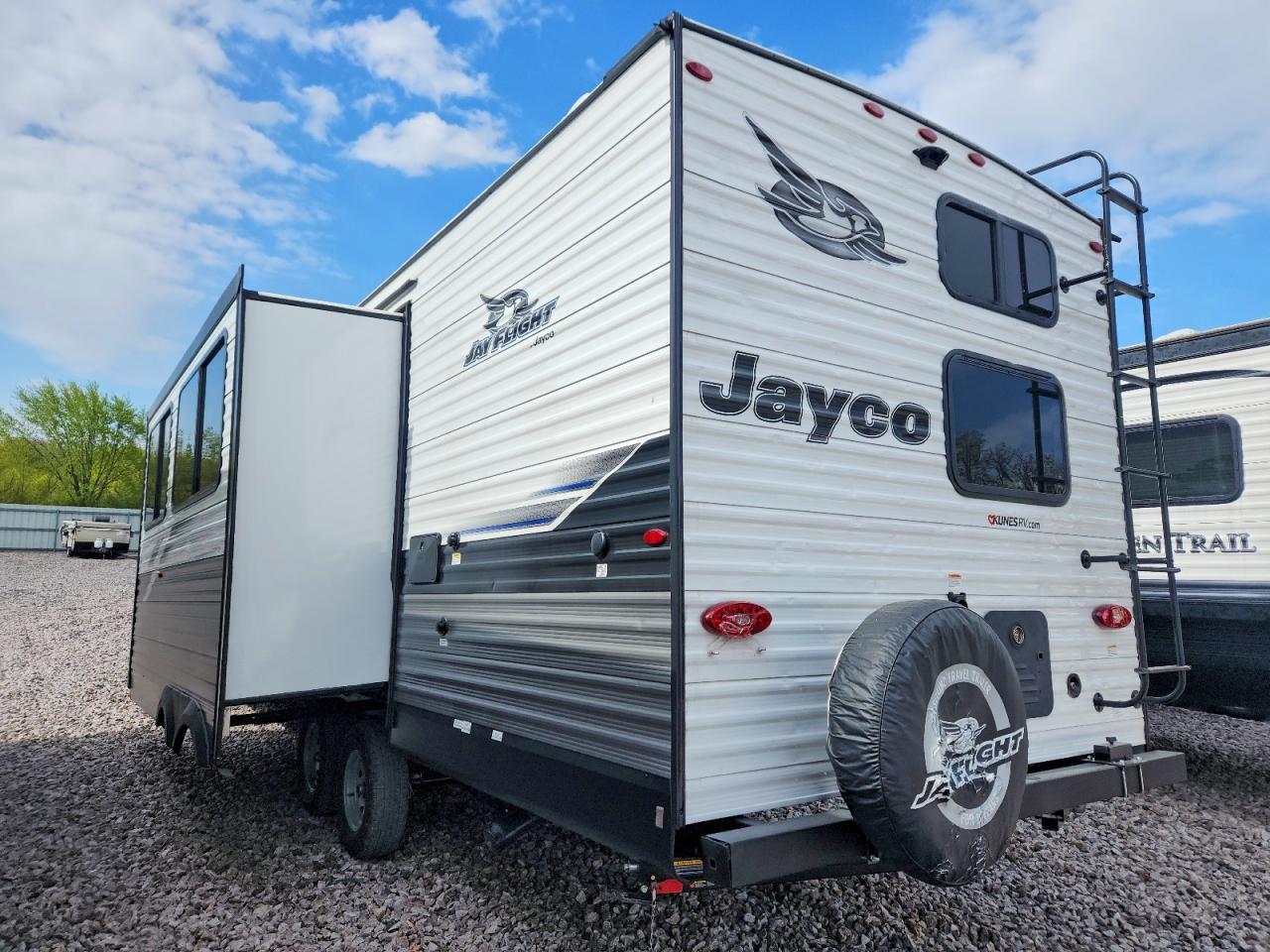 2024 JAYCO All models VIN 1UJBC0BP5R17W0085 photo 3