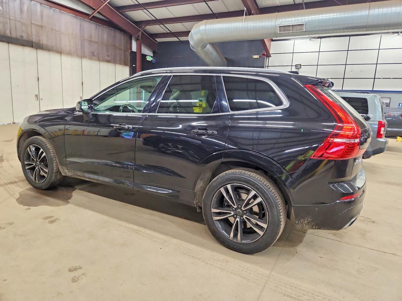 2019 Volvo Xc60 VIN LYVA22RK7KB231028 photo 2