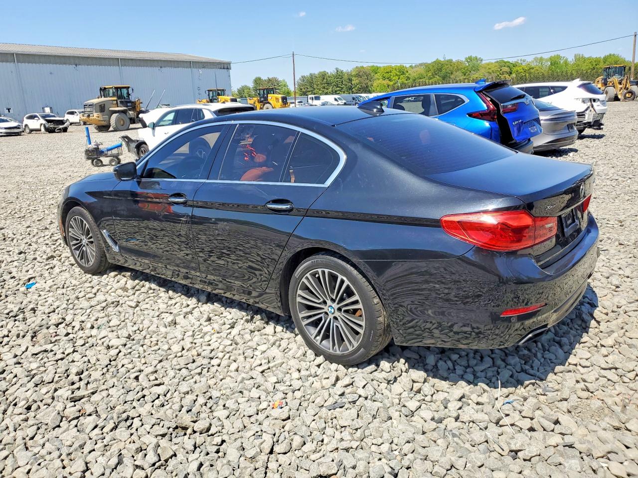 2018 BMW 5 series VIN WBAJE7C5XJWC55453 photo 2