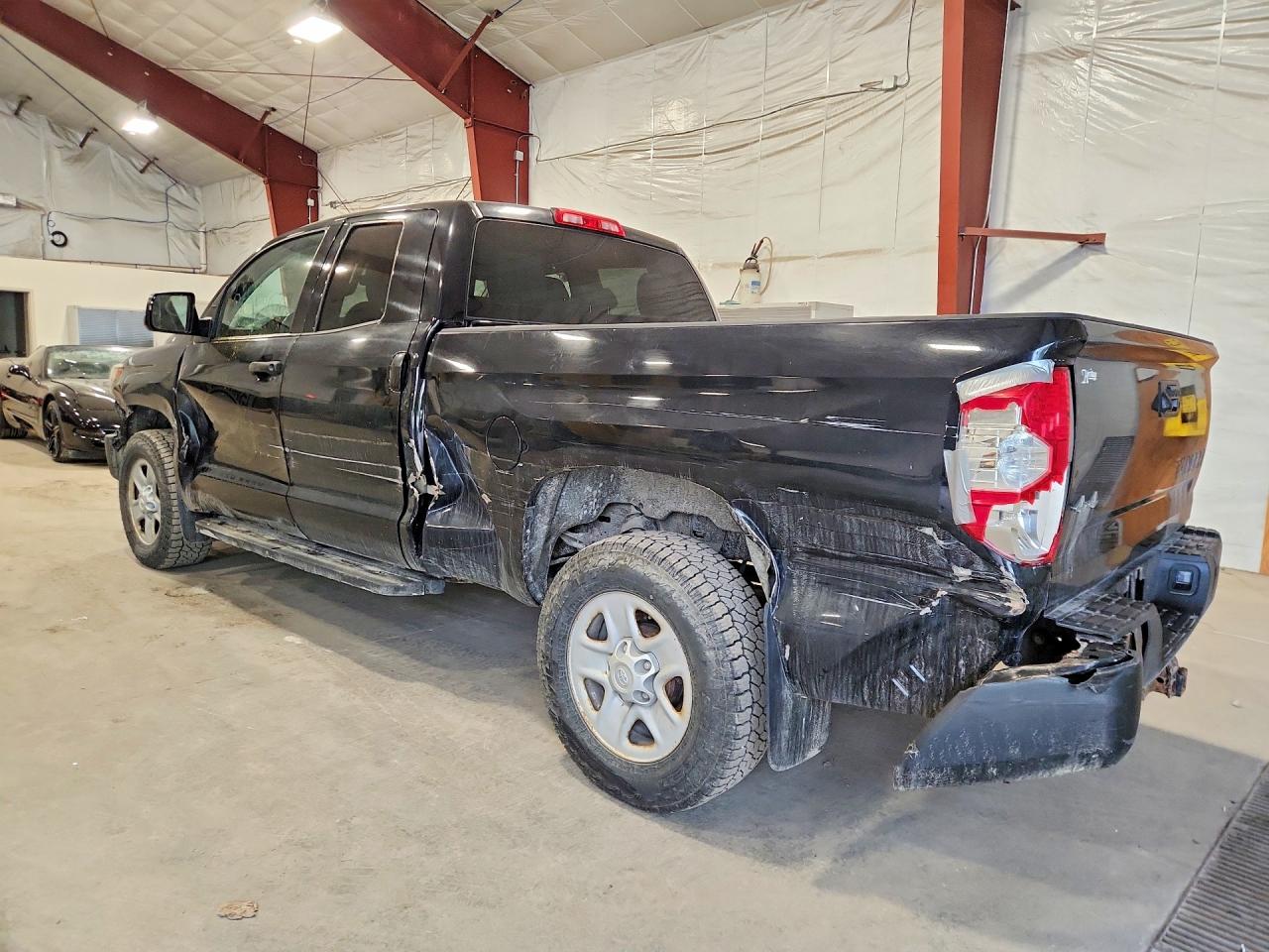 2019 Toyota Tundra VIN 5TFUM5F12KX083914 photo 2