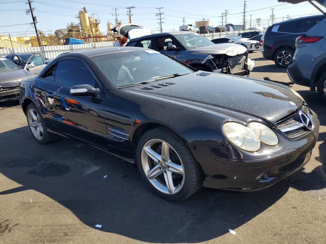 2004 Mercedes-Benz Sl-class VIN WDBSK75FX4F082989 photo 4