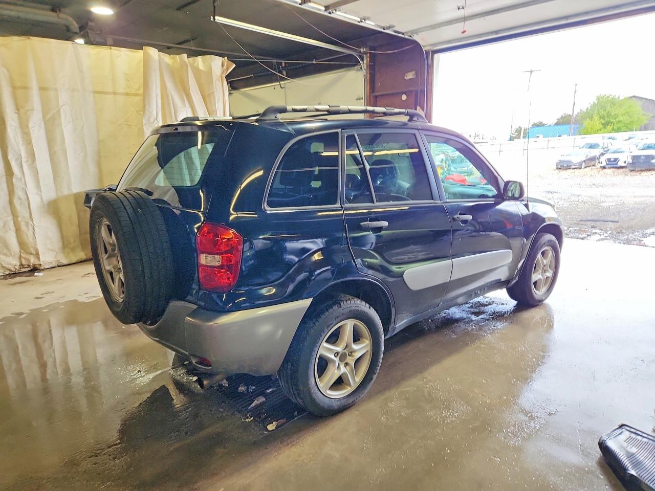 2005 Toyota Rav4 VIN JTEGD20V350052574 photo 3